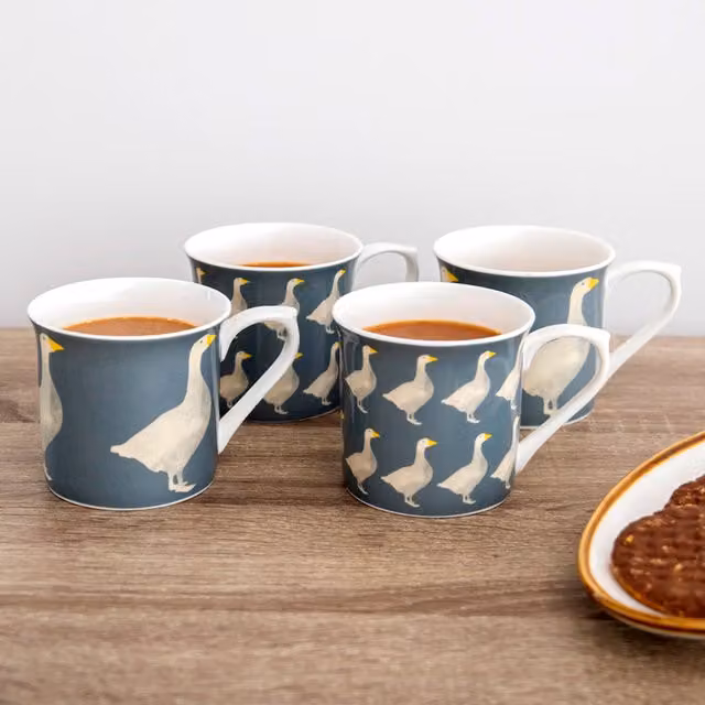 KitchenCraft Goose 4-Piece Ceramic and Bone China Mug Set in Grey