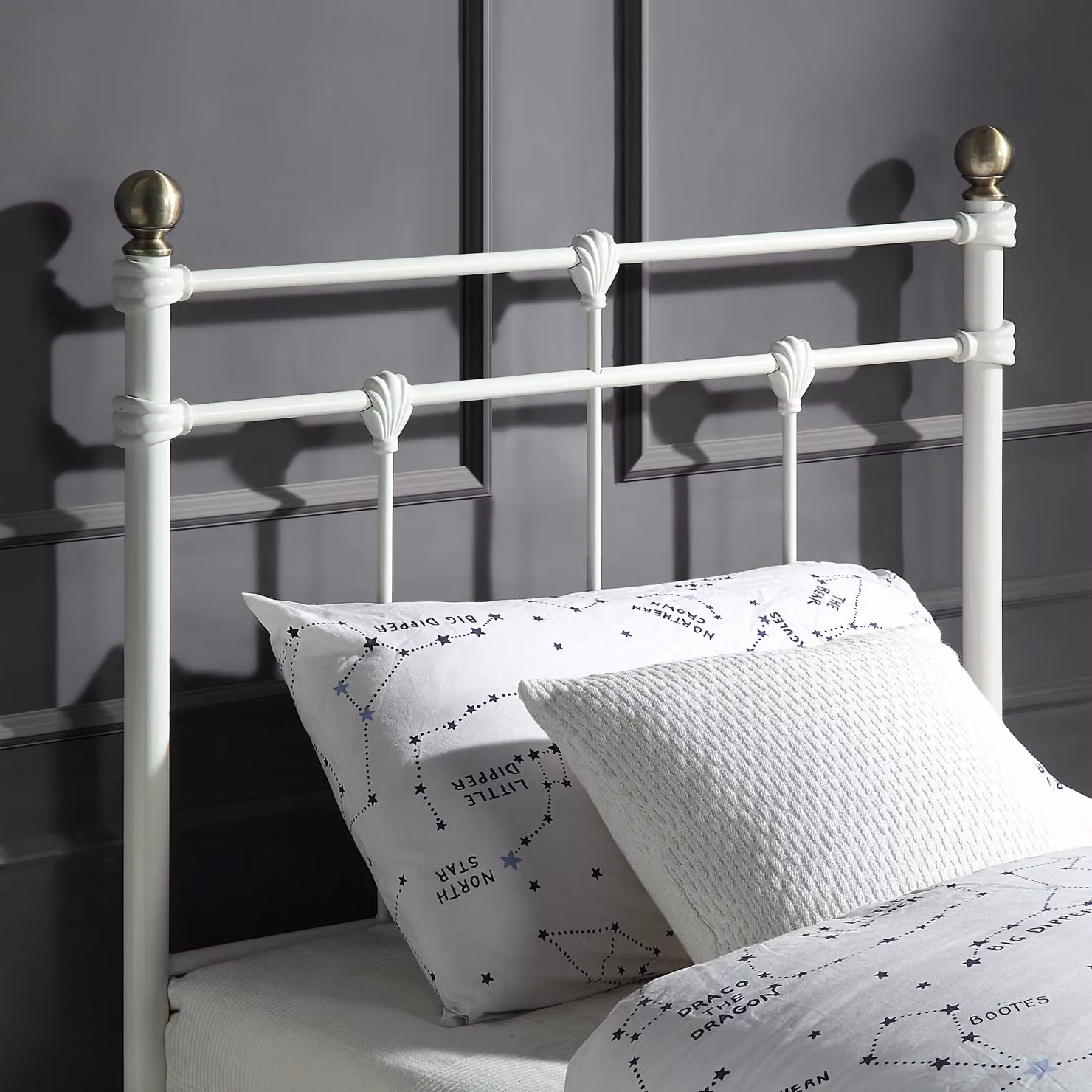 SlumberWorx Bayford Traditional Vintage Style Metal Bed Frame, White, W/D/H: 180 x 200 cm – 3