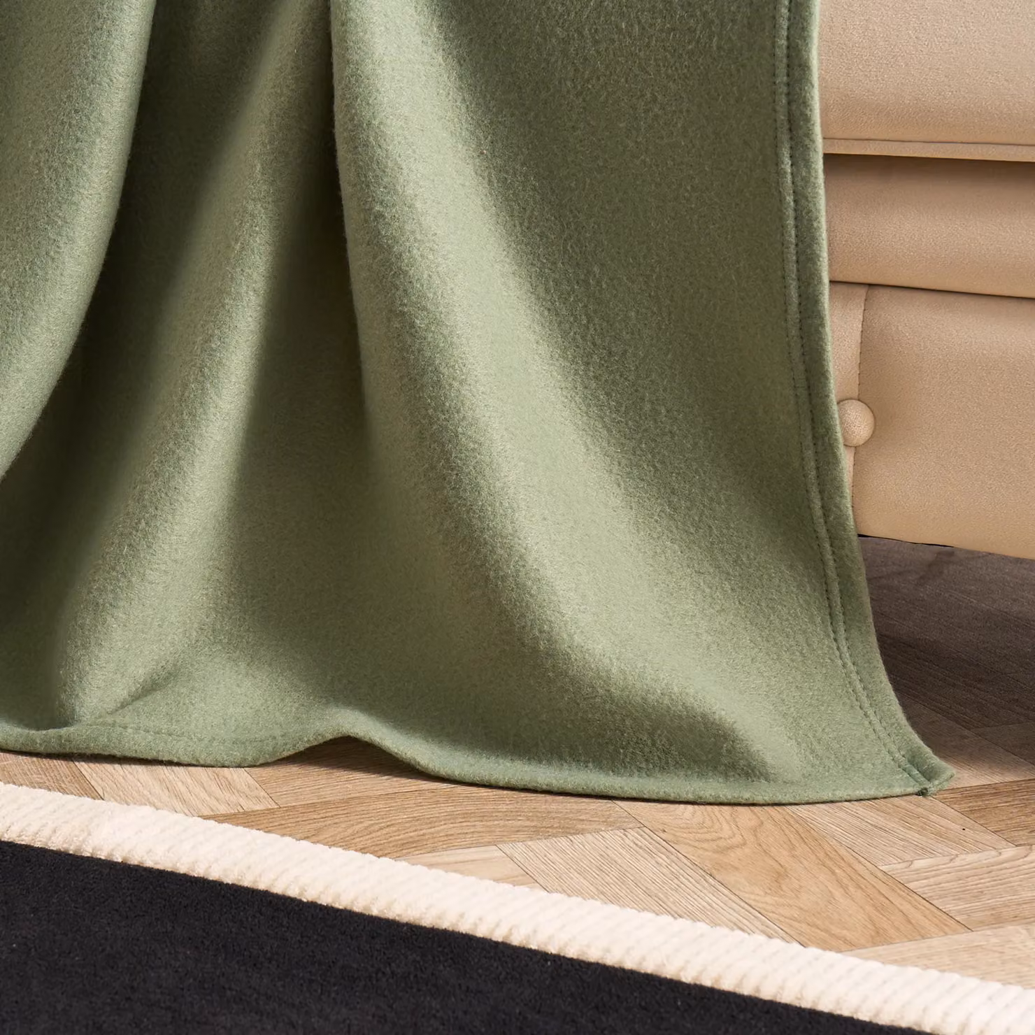 OHS Ultra Soft Polar Fleece Throw Blanket in Green, W/D/H: 120 x 150 cm – 2