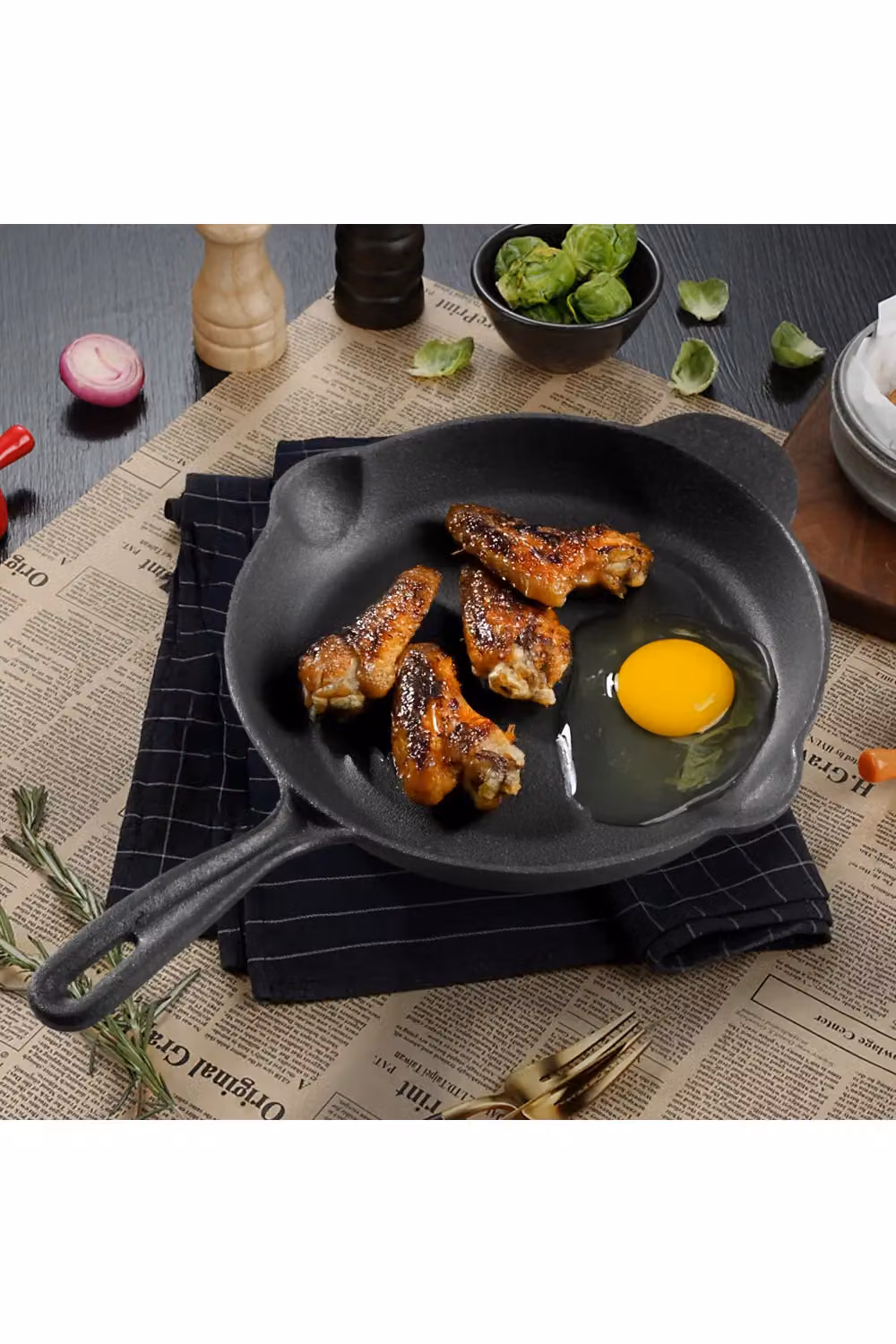 Living and Home Black Cast Iron Round Frying Pan with Pouring Spout – 2