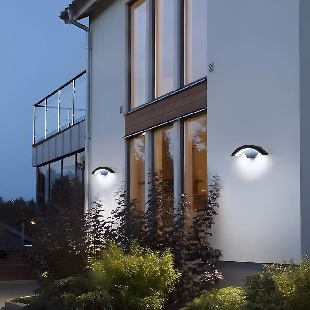 COMELY Modern Rectangular LED Outdoor Wall Light, Black, IP65 Waterproof, Cool White – 5