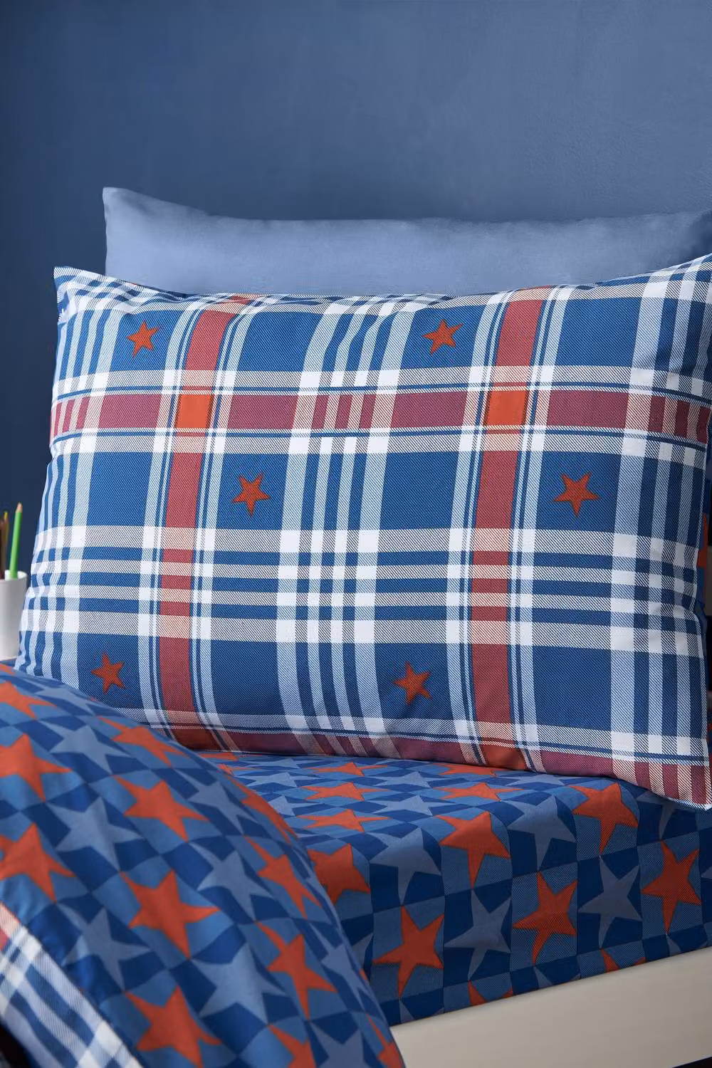 Catherine Lansfield Stars and Check Reversible Childrens Duvet Cover Set in Blue, White and Red, 90 x 200 cm – 3