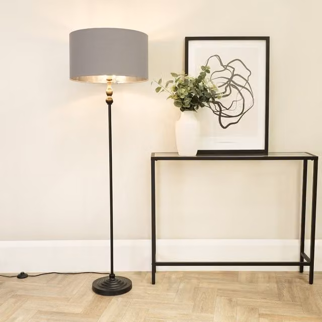ValueLights Maggie Floor Lamp with Metallic Inner Shade in Grey