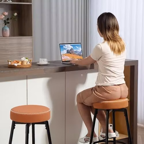 HOMCOM Set of 2 Modern 360 Degree Swivel Bar Stools in Brown with Metal Footrest, Height: 69 cm – 5