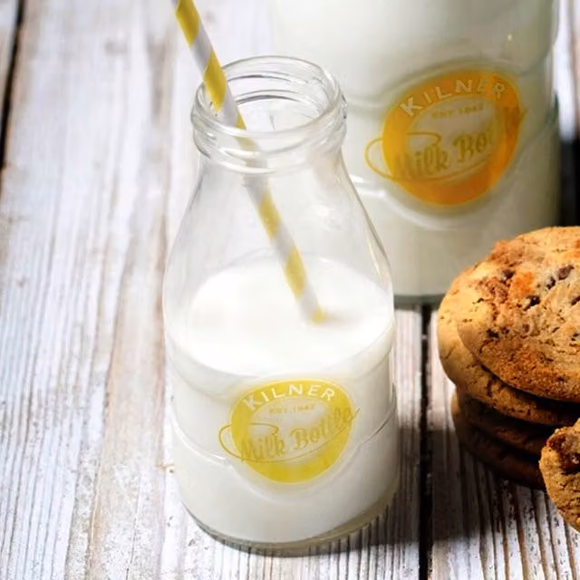 Kilner Clear Glass Milk Bottle with Screw Lid, 189ml
