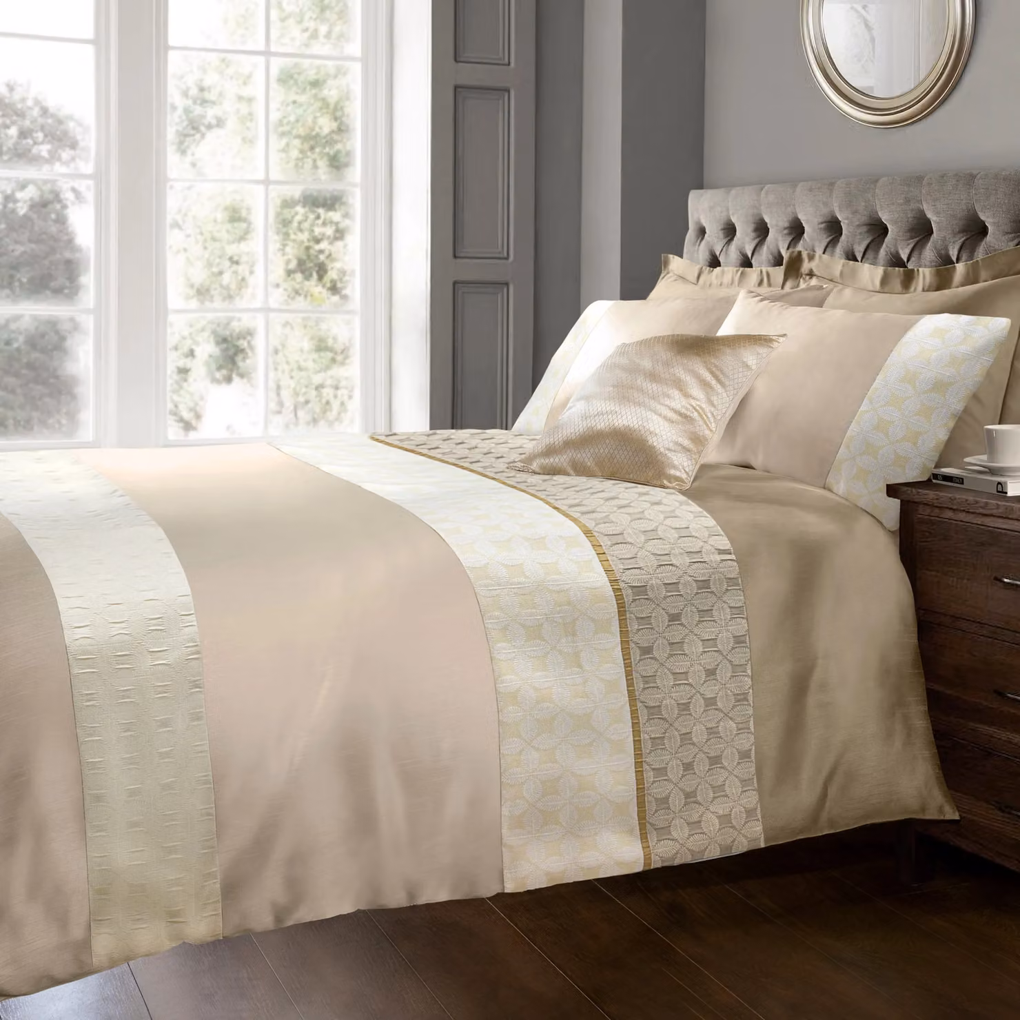 Intimates Pandora Jacquard Duvet Cover and Pillowcase Set in White and Beige, W/D/H: 200 x 220 cm and 140 x 200 cm – 2