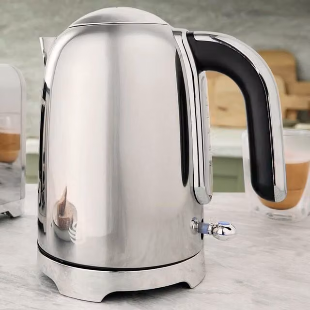 Swan Solace 1.7 l Stainless Steel Kettle in Cream