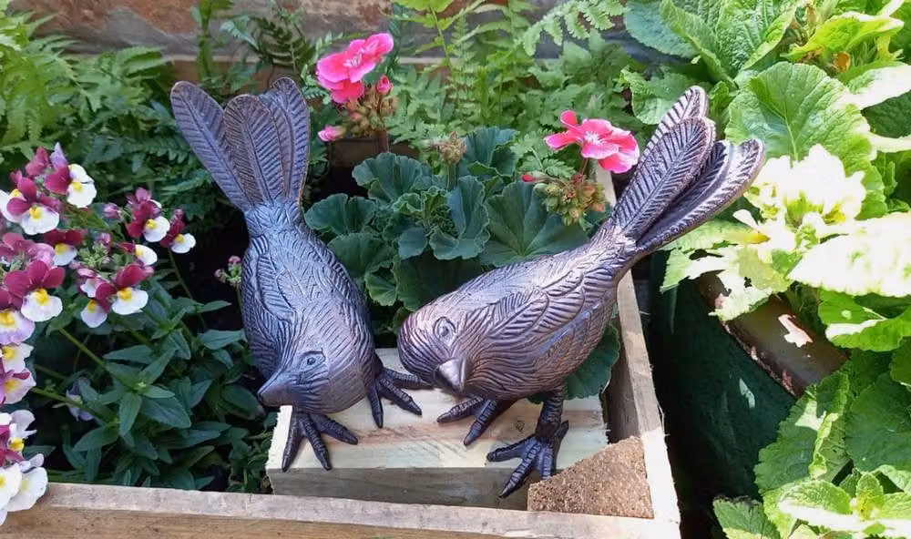 Pair of Song Bird Garden Ornament Sculptures in Aged Bronze Cast Aluminium, Length: 16 cm each – 2