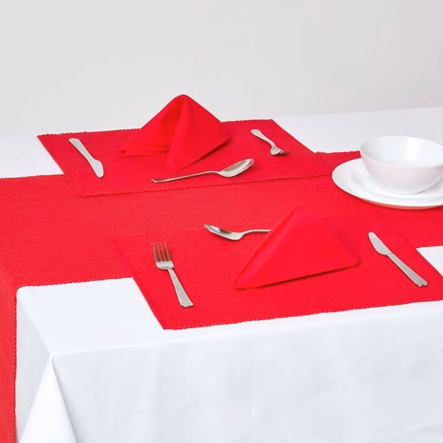 Homescapes Pack of 2 Plain Red Rectangular Cotton Placemats