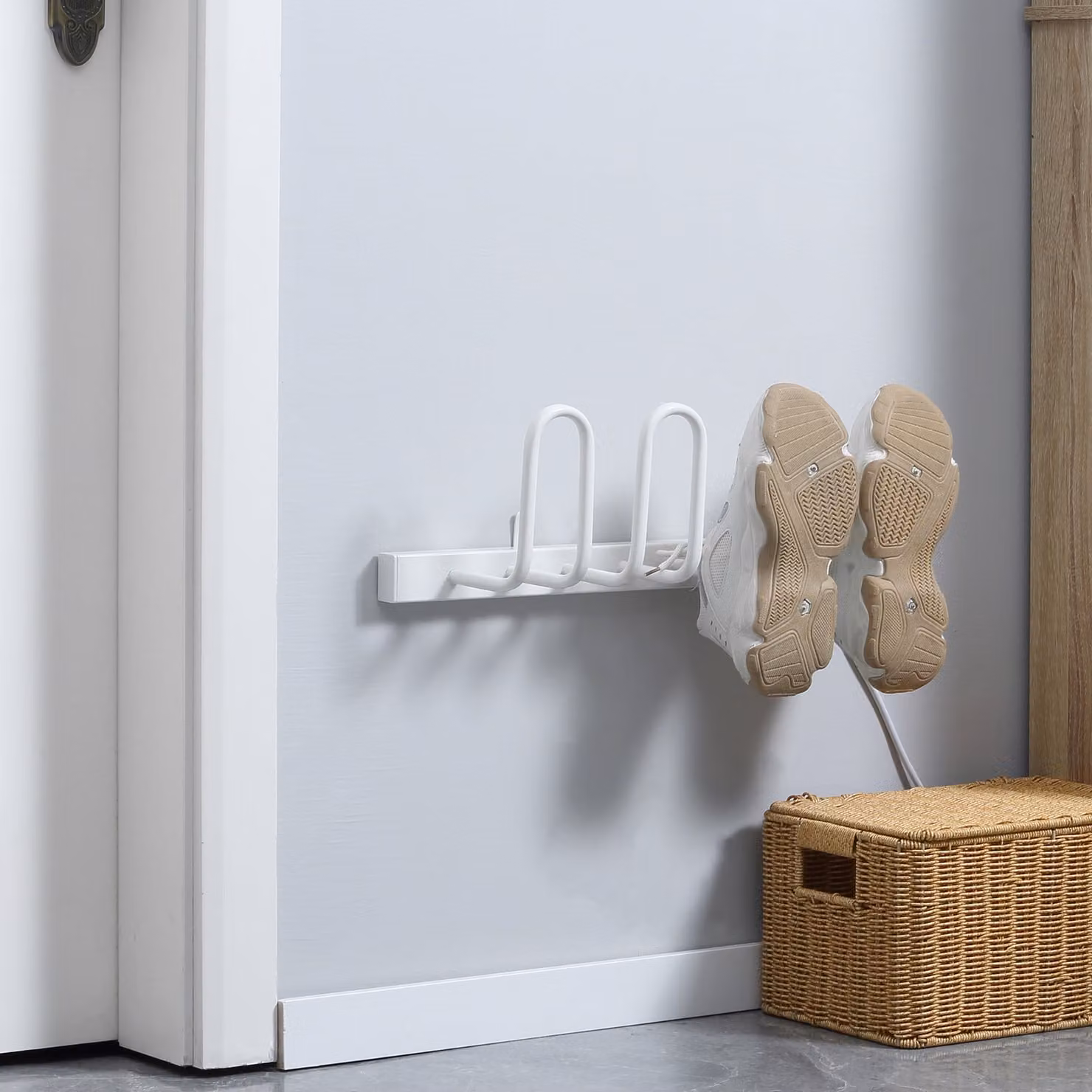 HOMCOM White Wall Mounted Electric Shoe Dryer with Constant Temperature for Boots, Leather Shoes and Socks, 2 Pairs – 1