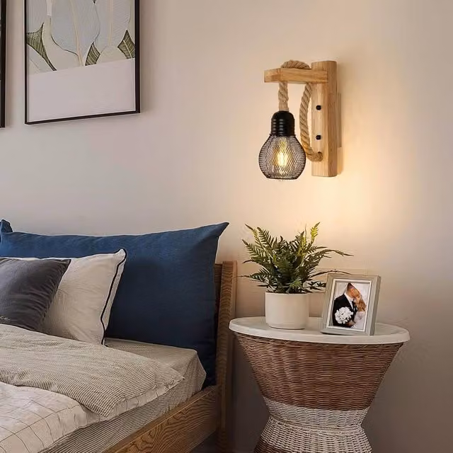 Goeco Vintage Industrial Wood and Hemp Rope Wall Light in Natural and Black with E27 Socket