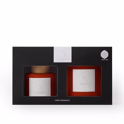 Aroma Naturals Frosted Decadence Candle and Reed Diffuser Gift Set in Cinnamon, Clove and Orange with Red and Orange Accents – 2