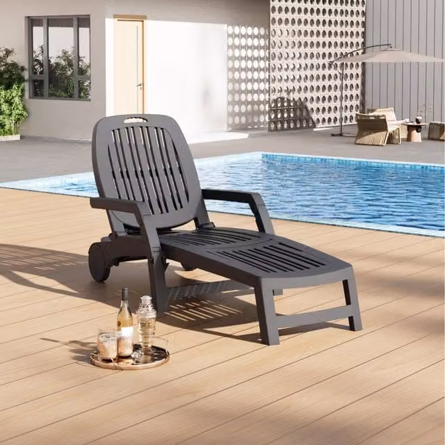 Livingandhome Black Plastic Outdoor Folding Recliner with Castors