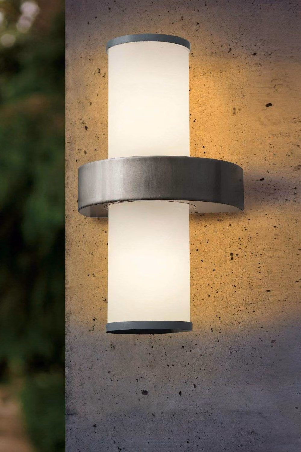 Eglo Beverly Stainless Steel and Glass IP44 Up/Down Outdoor Wall Light in Silver – 2