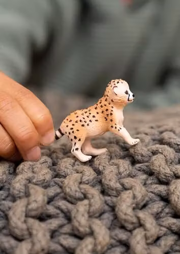 Schleich Wild Life Cheetah Baby Toy Figurine in Black and Multicolour – 2