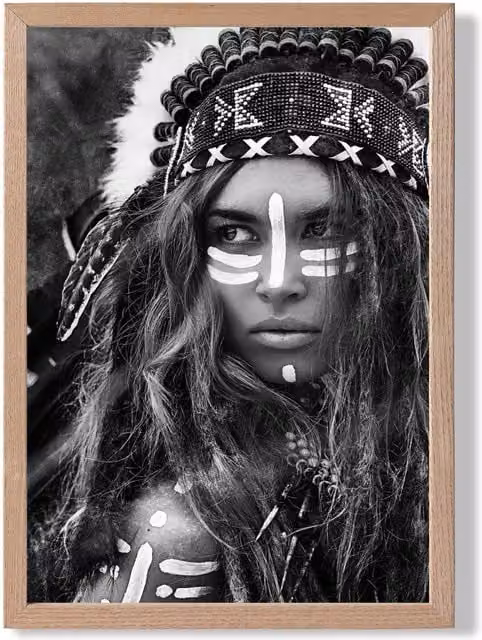 ARTZE Strong Woman Black and White Photo Framed Print with Oak Frame – 1