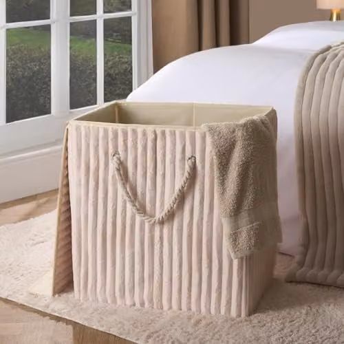 OHS Collapsible Ribbed Faux Fur Laundry Basket with Lid and Handles, Beige, W: 45 cm, D: 49 cm, H: 31 cm