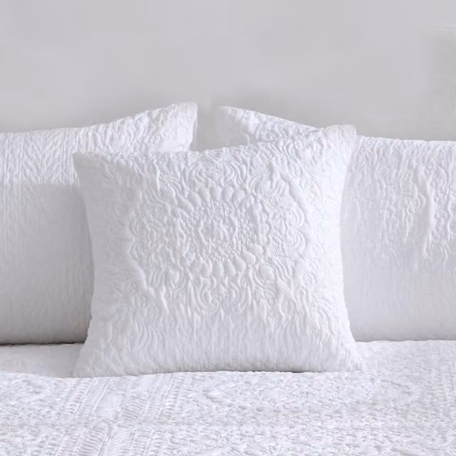 Velosso Deluxe Quilted Grandeur Winchester Pinsonic Square Cushion - White