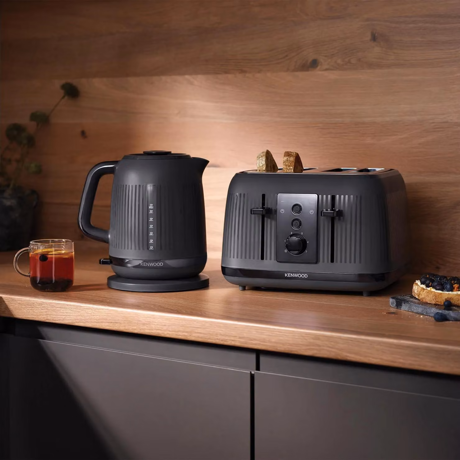 Kenwood Kettle 1.7L and 4 Slice Toaster Set in Grey