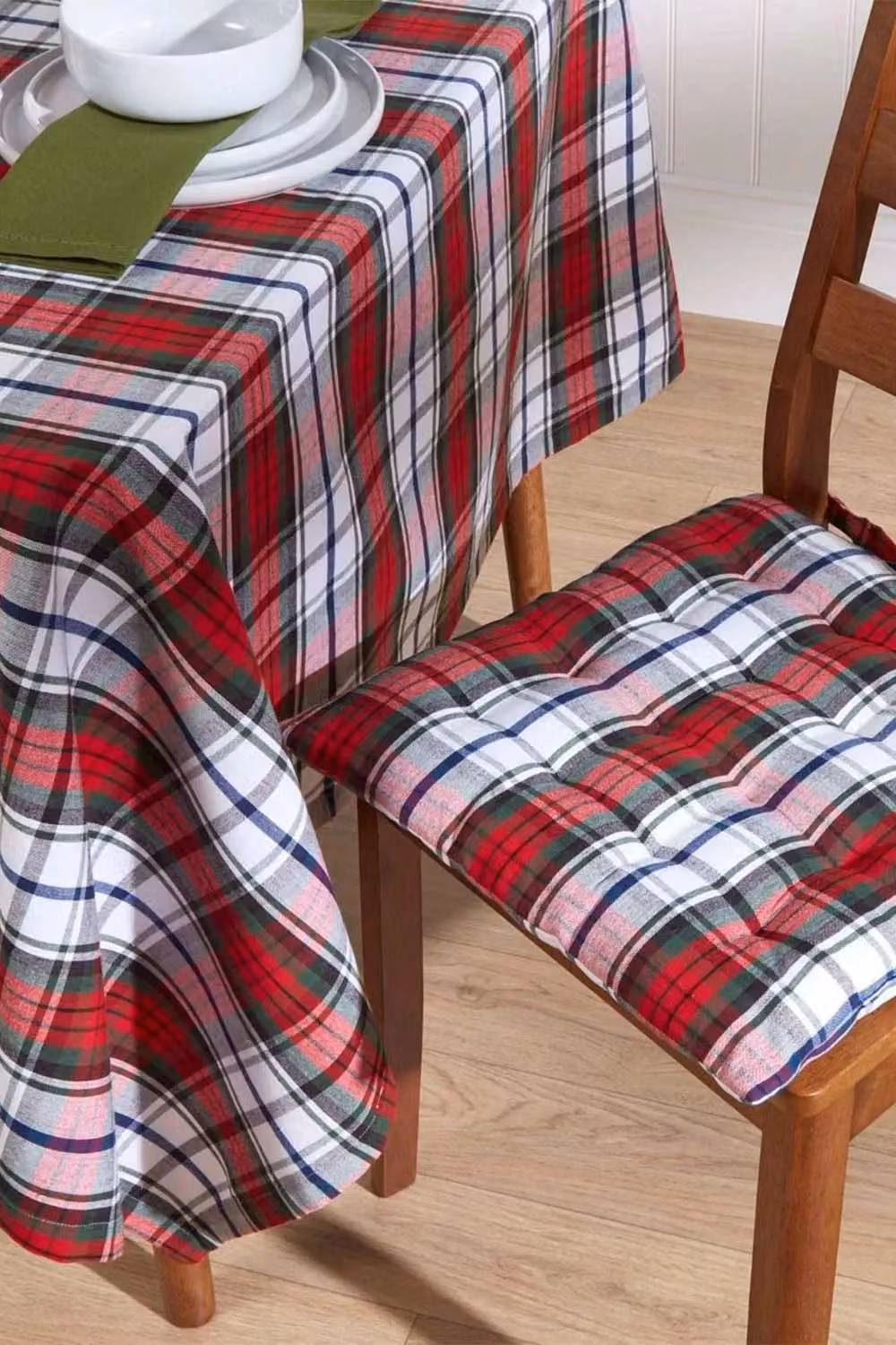 Homescapes Set of 4 Red and Green Tartan Cotton Seat Pads, W/D/H: 40 x 40 x 6.5 cm – 2