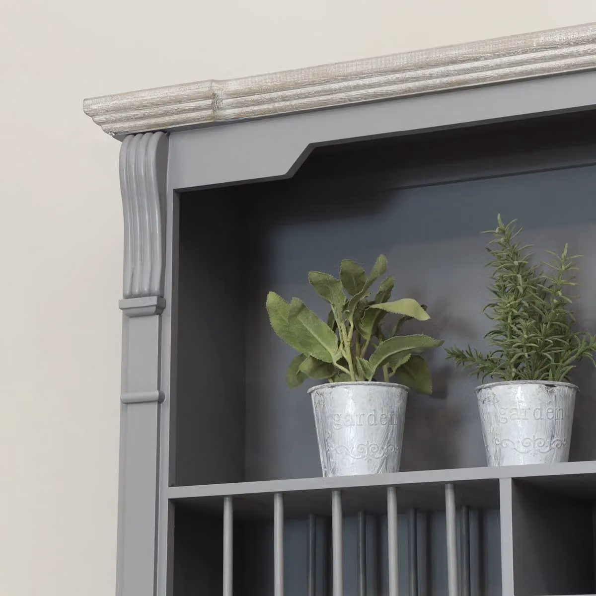 Melody Maison Grey Lacquered Wooden Wall Mounted Kitchen Plate Rack – 2