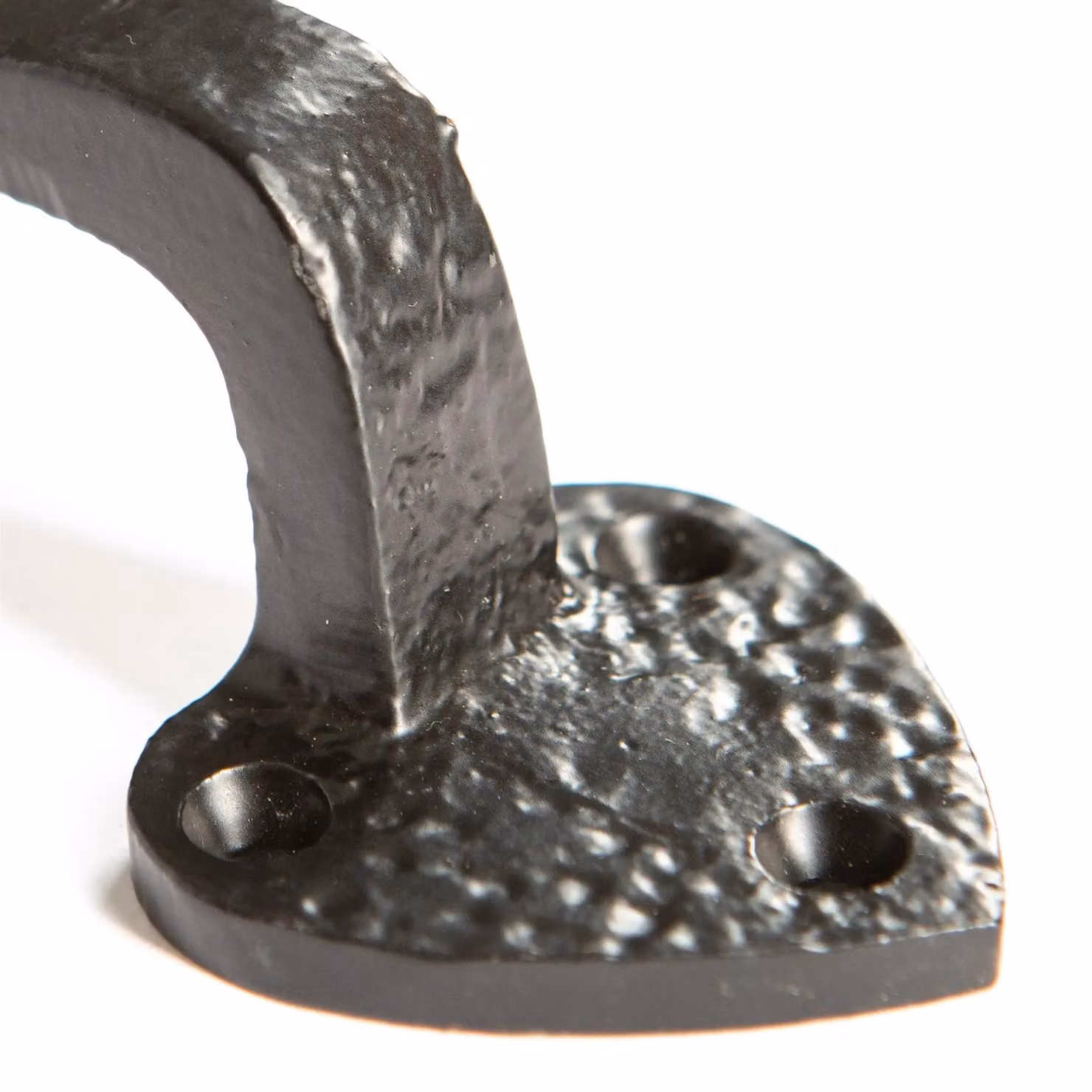 Hammer and Tongs Rustic Arrowhead Iron Door Handle in Matt Black, H: 15.5 cm, W: 52 cm – 3