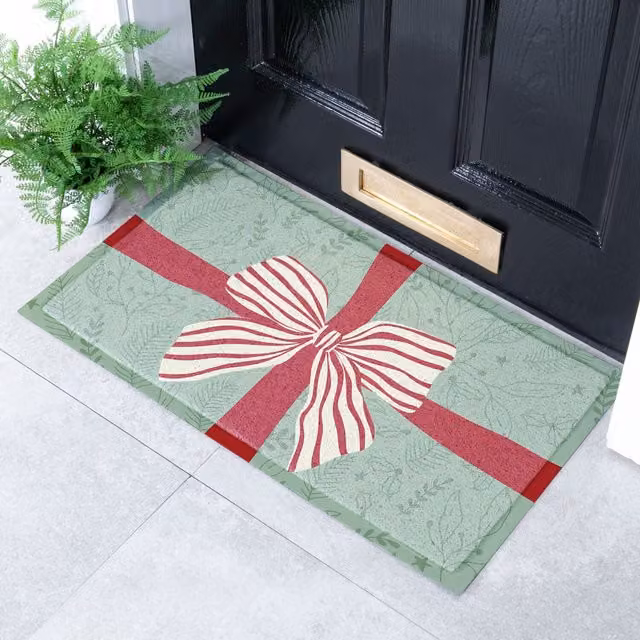 Artsy Mats Red and White Striped Bow Doormat in Green