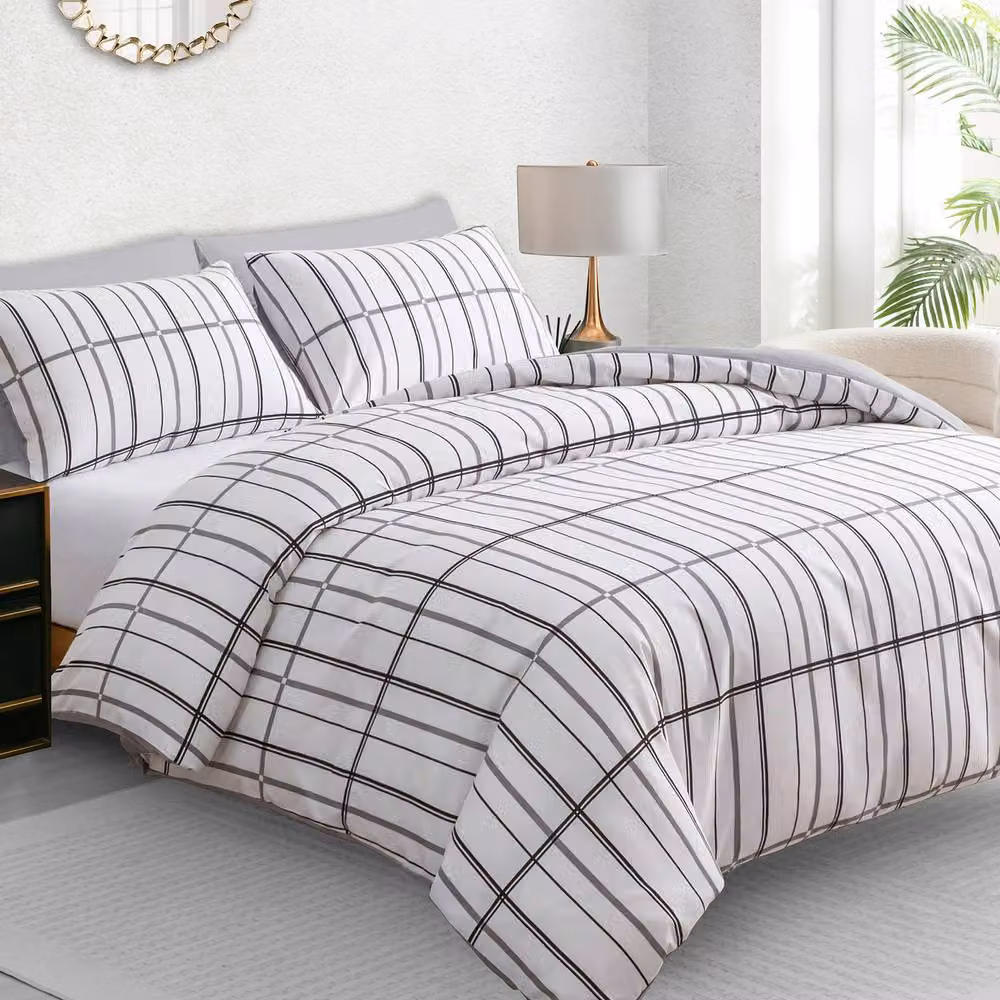 Pamposh Reversible Microfibre Duvet Cover and Pillowcase Set in White – 2