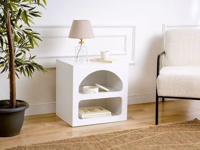 Vente-unique LUELA Set of 2 White Bedside Tables with Storage, W/D/H: 40 x 20 x 50 cm – 1