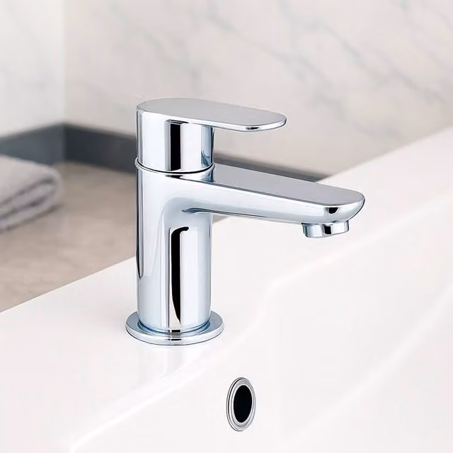 Bathroom Kingdom Barmouth Single Lever Chrome Basin Mixer Tap with Pop Up Waste in Silver