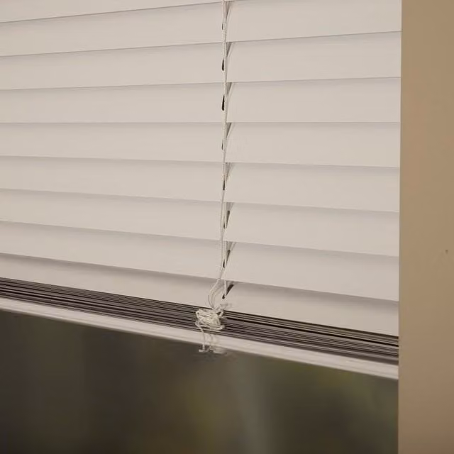Premier Vela Made To Measure 25mm Aluminium Venetian Blind in White
