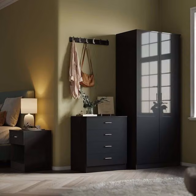 Comfy Living Modern Glossy Bedroom Furniture Set in Black and White