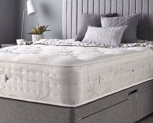 Catherine Lansfield White Natural Wool 3000 Pocket Spring Mattress for Adults