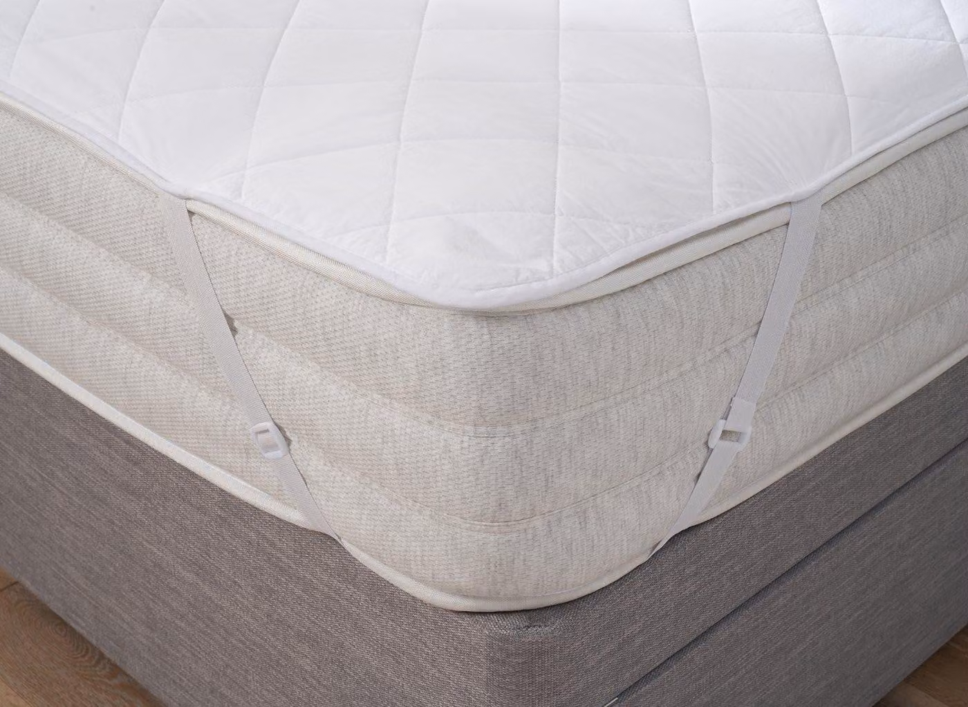 Flaxby White Quilted Pure Cotton Mattress Protector