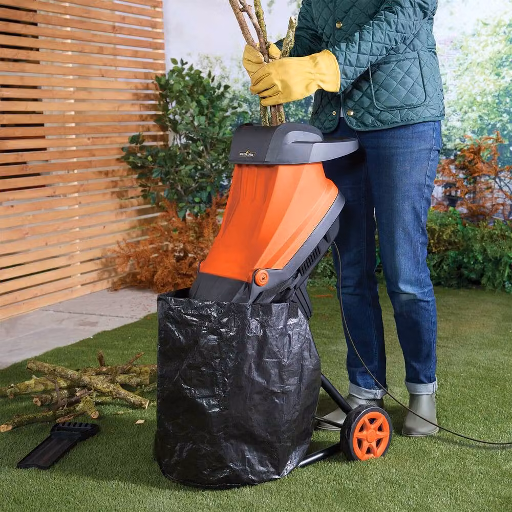 Victor Tools 2400W Rapid Garden Shredder with 45L Collection Bag and 4000rpm Steel Blade in Multicolour – 2