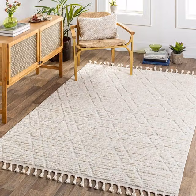 Livabliss Nora Geometric High Pile Fringe Rug in Grey and Beige, W/D/H: 160 x 215 cm