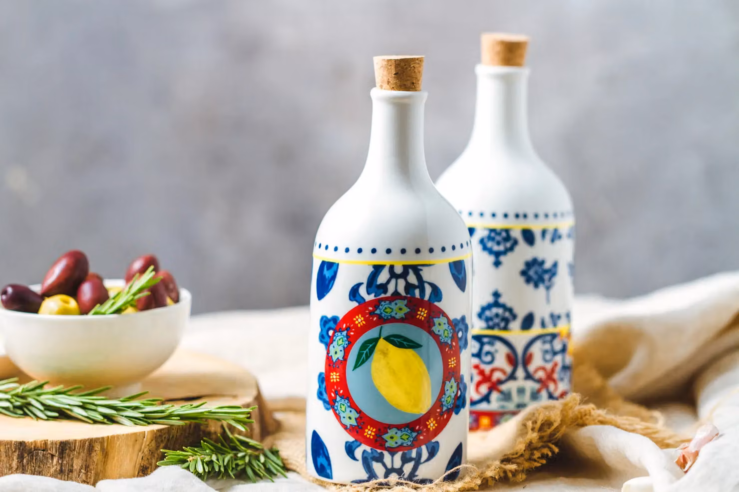 KitchenCraft World of Flavours Ceramic Oil and Vinegar Bottle Set, Multicolour – 3