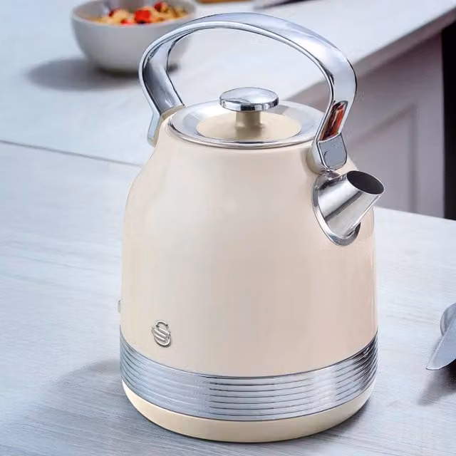 Swan Retro Revive 1.7l Traditional Kettle in Beige