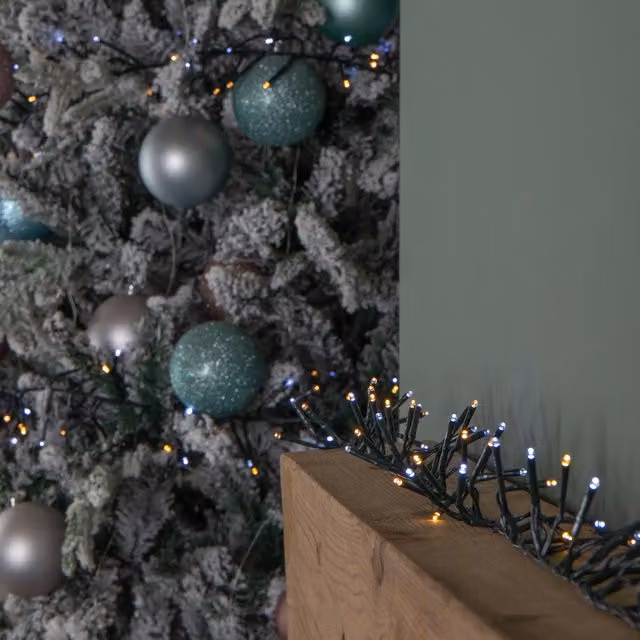 Samuel ALEXANDER 18.5m 1440 LED Christmas Cluster Multi-Action String Lights with Timer in White and Green – 1