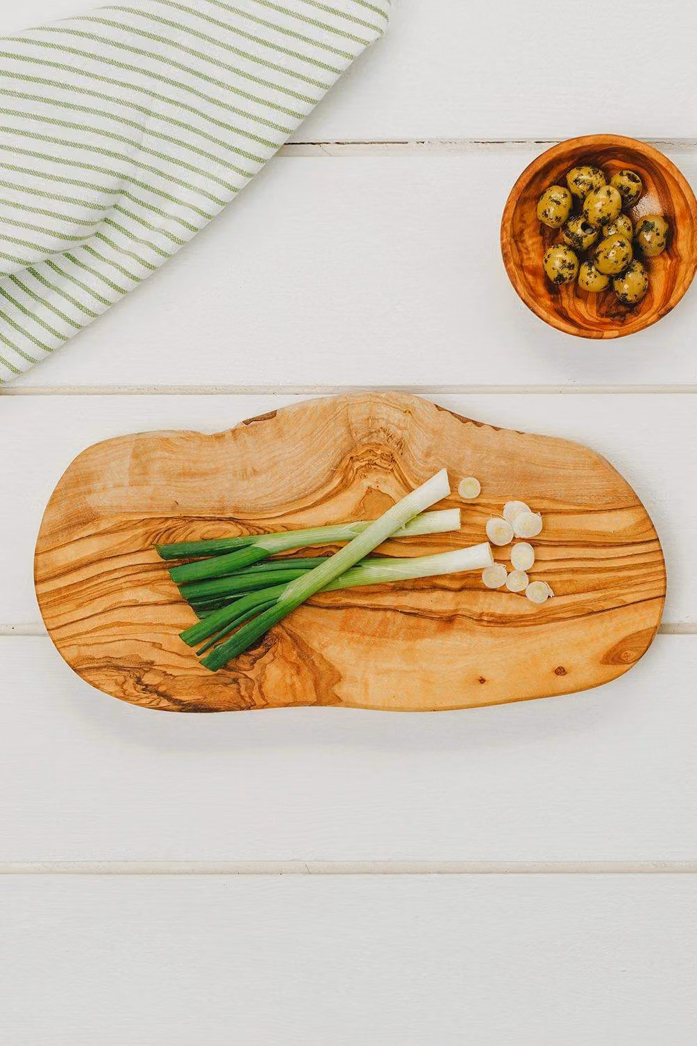 Selbrae House Natural Olive Wood Chopping Board, 30 cm – 2