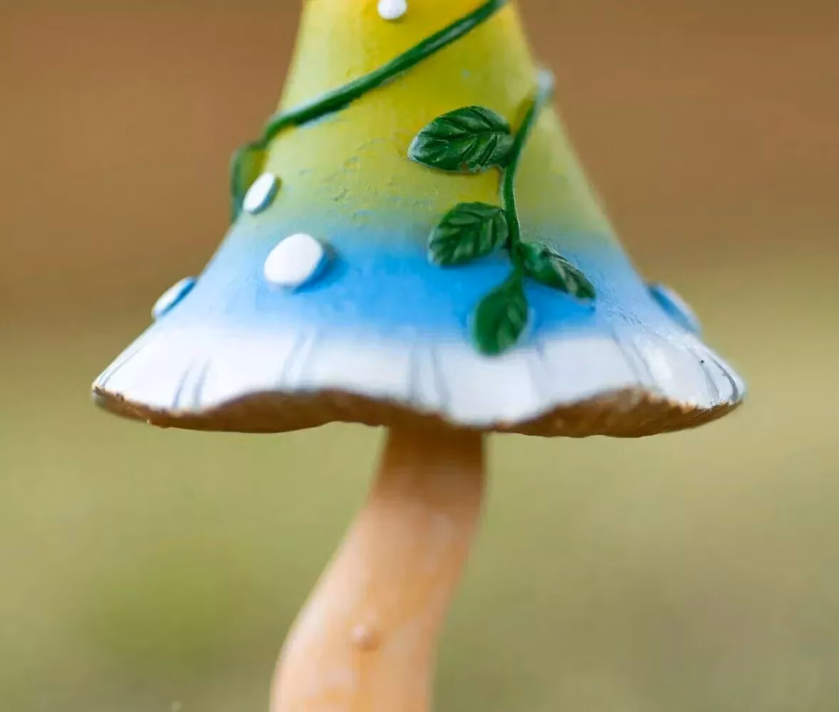 Marco Paul Set of 2 Multicolour Bright Toadstool Mushroom Resin Garden Ornaments, Height: 20 cm – 3