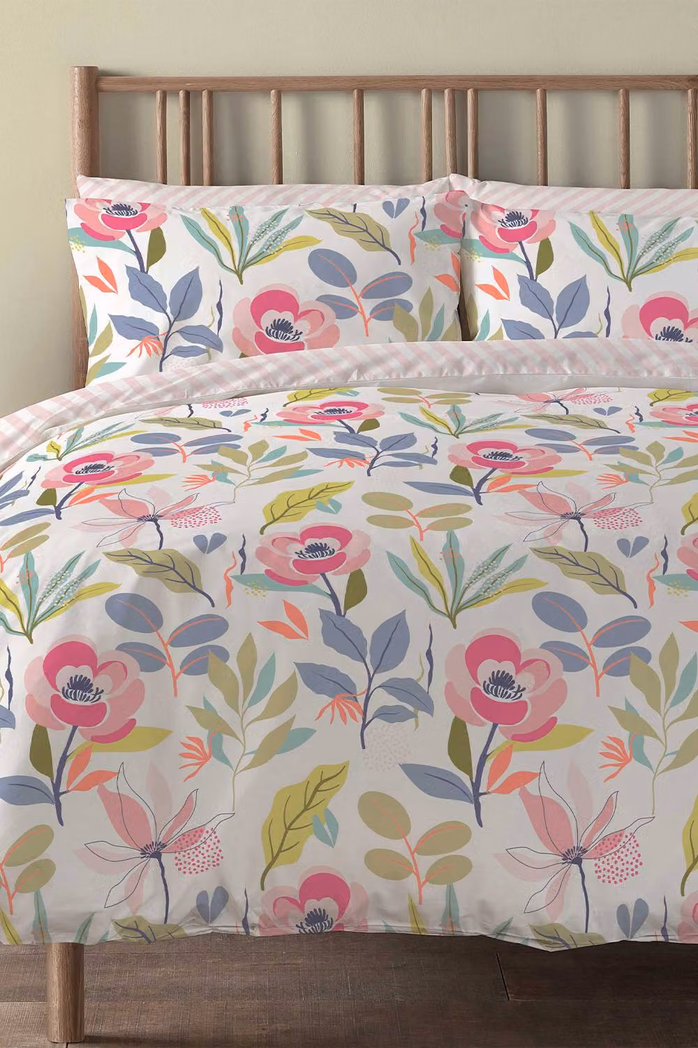 Copenhagen Home Mia Floral Polycotton Duvet Cover and Pillowcase Set in White, W: 180 cm, H: 200 cm – 2