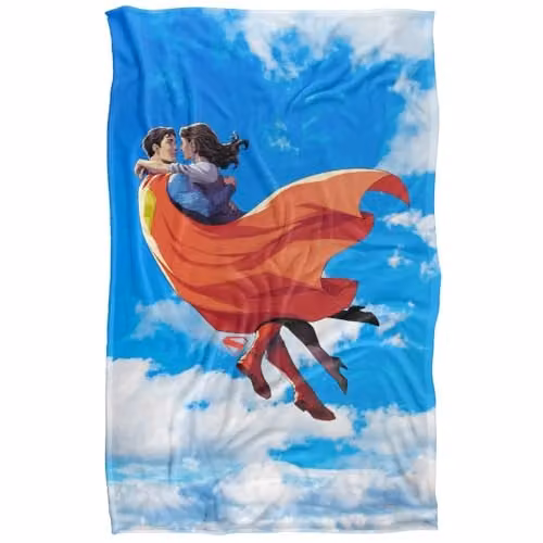 Warner Bros. Superman (2025) Lois Embrace Clouds Super Soft Silky Touch Fleece Throw Blanket, Blue/Multicolour, W: 91 cm, D: 147 cm