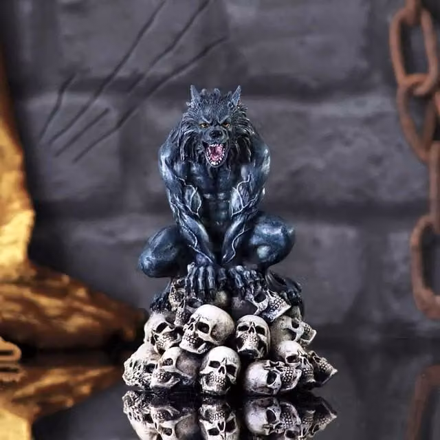 Nemesis Now Moon Shadow Werewolf Figurine, Black, Height: 15 cm