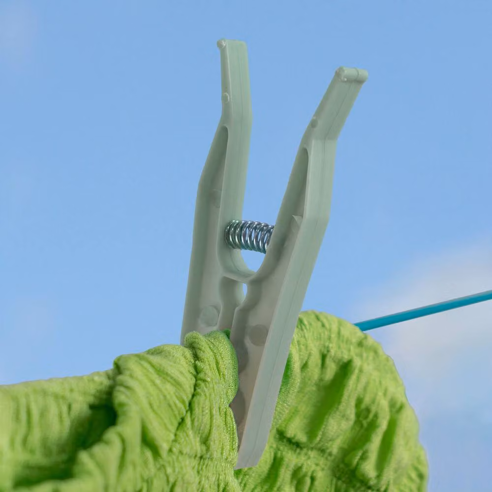 JVL Pack of 48 Large Plastic Pegs in Grey, White and Green – 3