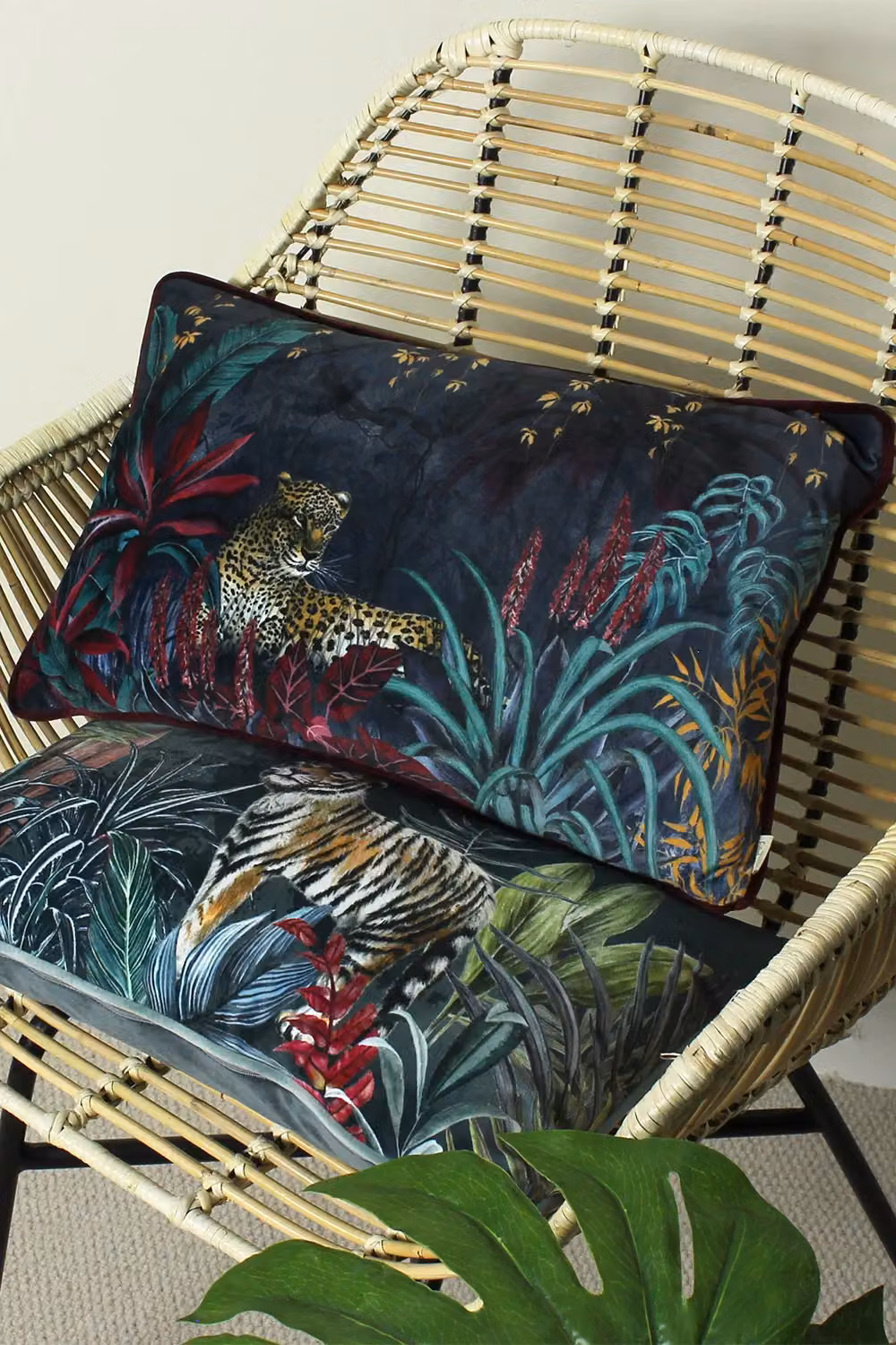 Evans Lichfield Zinara Leopard Print Velvet Cushion, Multicolour, W: 50 cm, H: 30 cm, D: 30 cm – 4