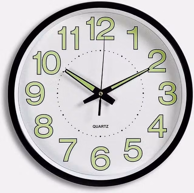 YnysTec Large Round Quartz Wall Clock in Black with Silent Luminous Glow, Diameter: 30.48 cm – 1
