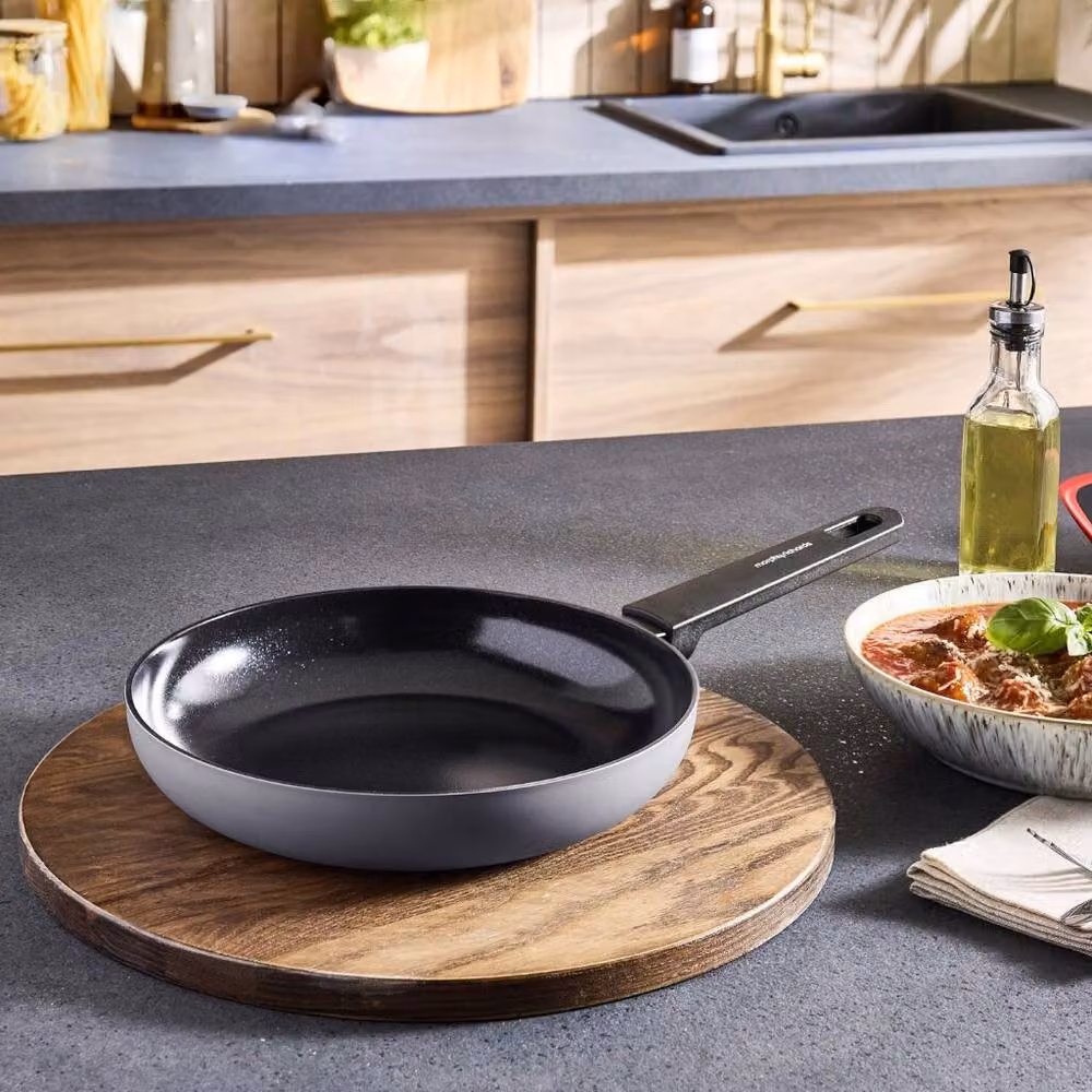 Morphy Richards Grey Aluminium Frying Pan with Ceramic Coating, Diameter: 24 cm – 9
