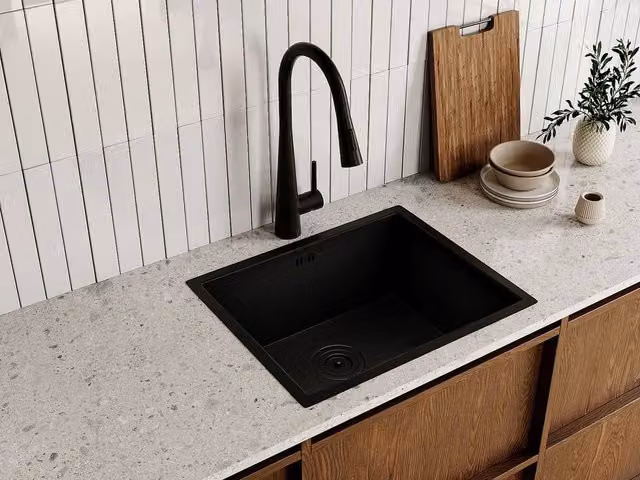 RONA Stainless Steel Kitchen Tap with Pull-Out Spray and Swivel Spout, Matt Black