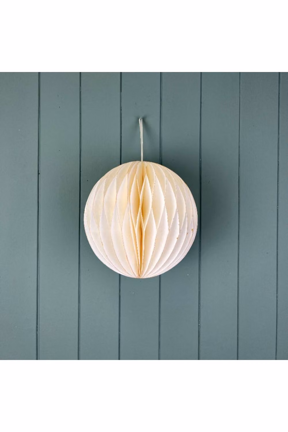 KDMD Antique Round Paper Bauble Hanging Decoration in White – 2